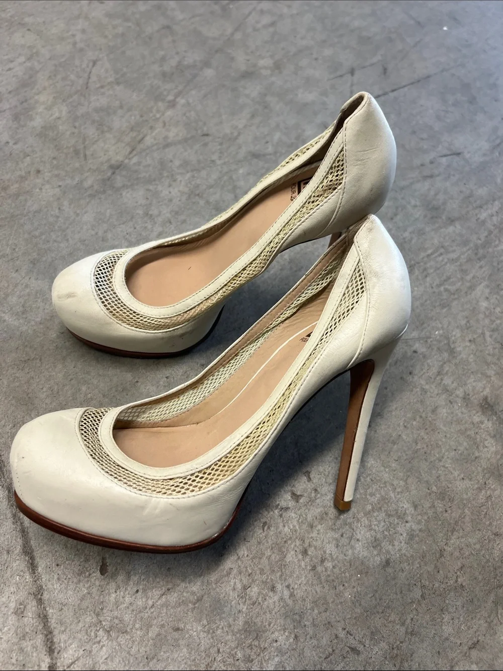 Pour La Victoire Ivory Leather & Mesh Round-Toe Flats